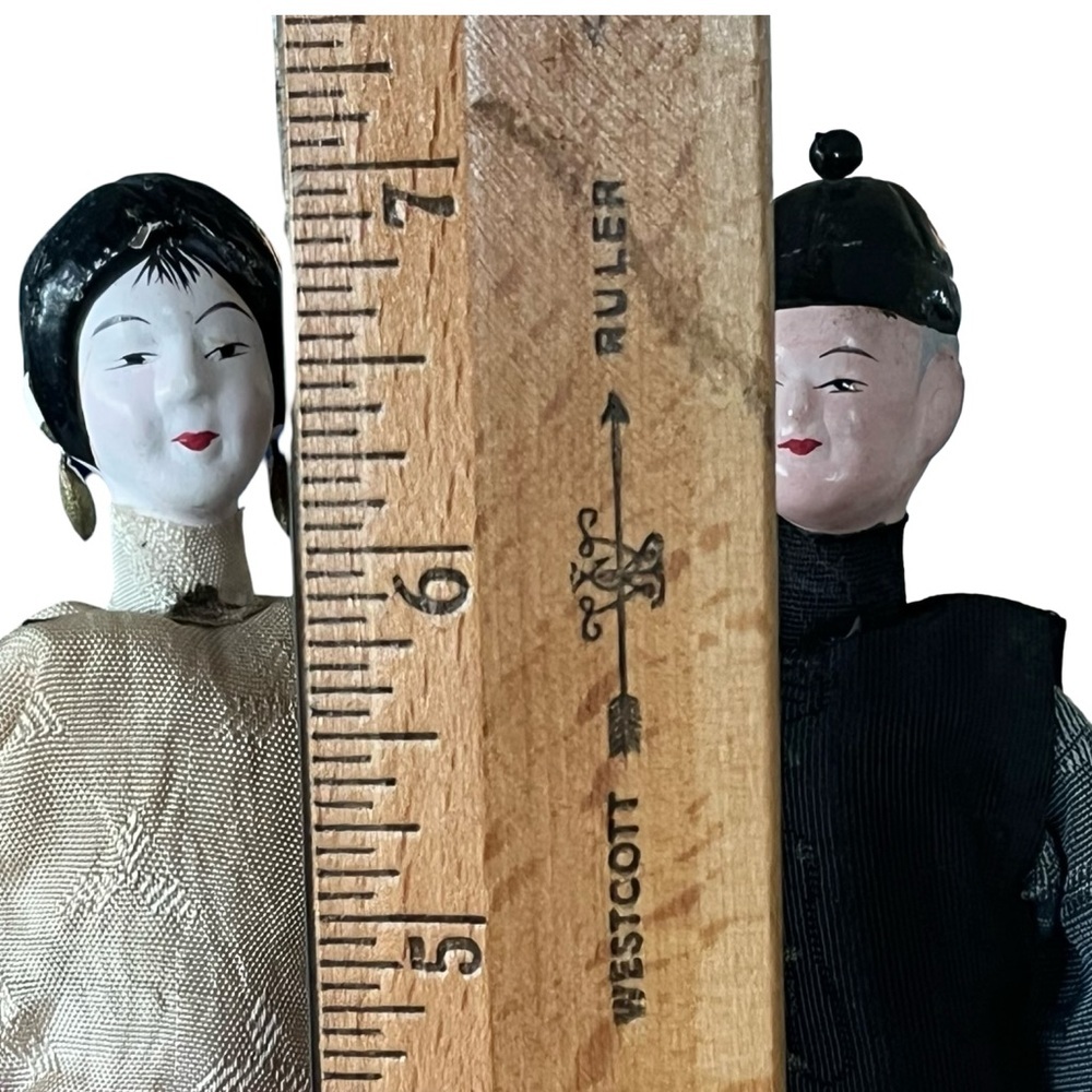 Vintage 1950s Chinese Couple Figures - Picture 9 of 9